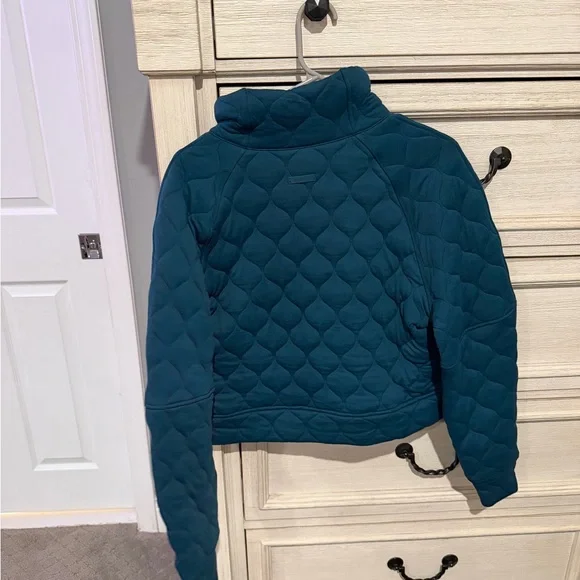 Lululemon Athletica Teal Quilted Pullover - Picture 4 of 4